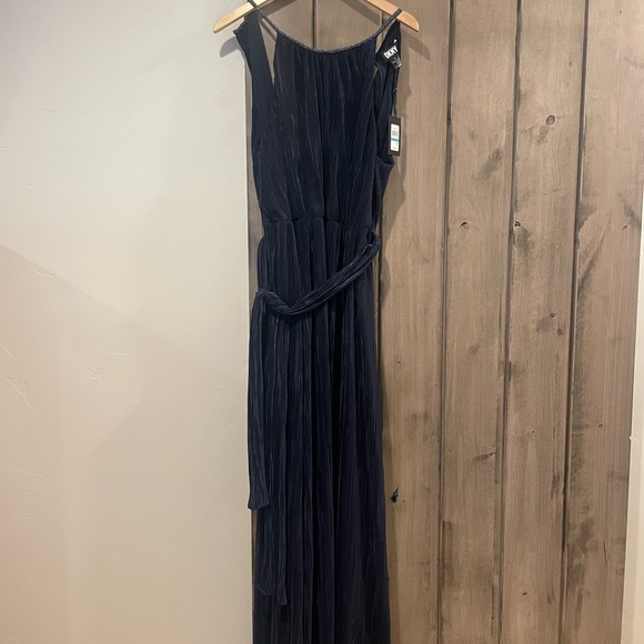 Mother of the bride / groom. DKNY gown. Beautiful navy blue. - Picture 5 of 12